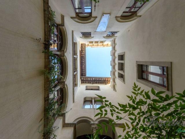 Casa di prestigio di 1261 mq in vendita Piazza Giuseppe Garibaldi, Massa Marittima, Grosseto, Toscana
