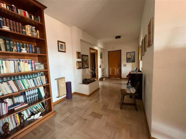 Casa di 141 mq a Cucchiarelli, Quartiere Europa Latina