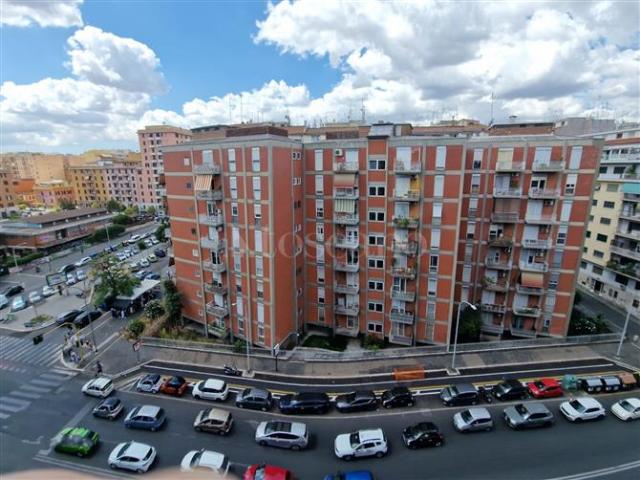 Casa di 163 mq a Appio Latino, Colli Albani Roma