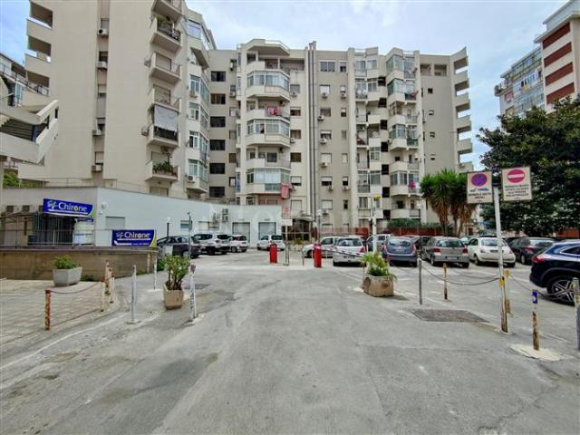Casa di 163 mq a Fiera, Montepellegrino Palermo