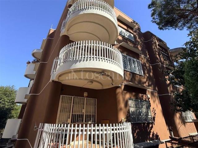 Casa di 165 mq a Eur, Torrino, Tintoretto Roma
