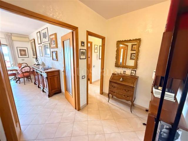 Casa di 100 mq a Eur, Torrino, Tintoretto Roma