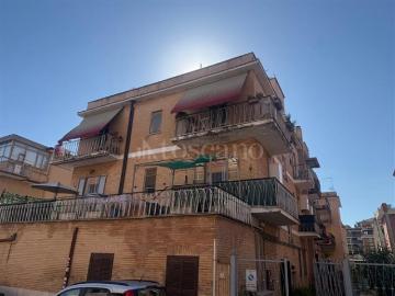 Casa di 100 mq a Ponte Mammolo, San Basilio, Tor Cervara Roma
