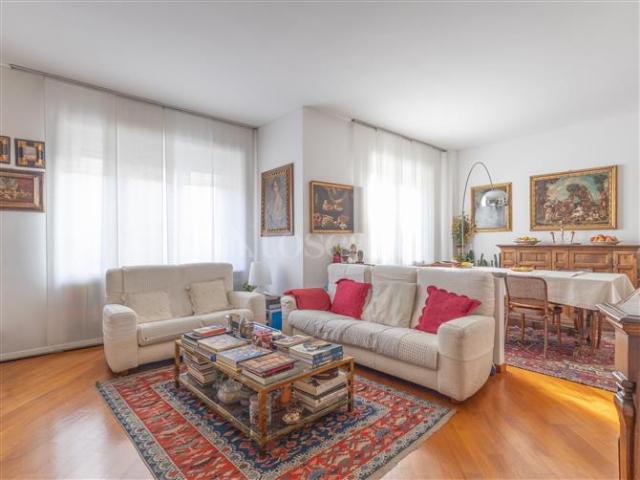 Casa di 100 mq a Porta Venezia, Indipendenza Milano