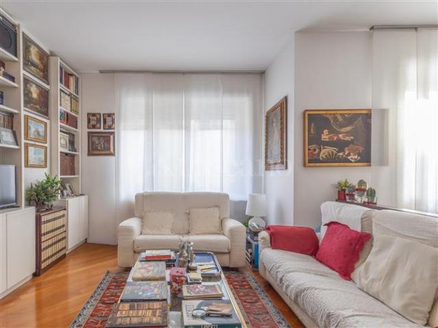 Casa di 100 mq a Porta Venezia, Indipendenza Milano