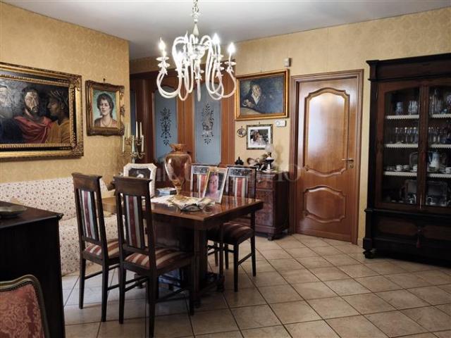 Casa di 107 mq a Centro Aci Catena