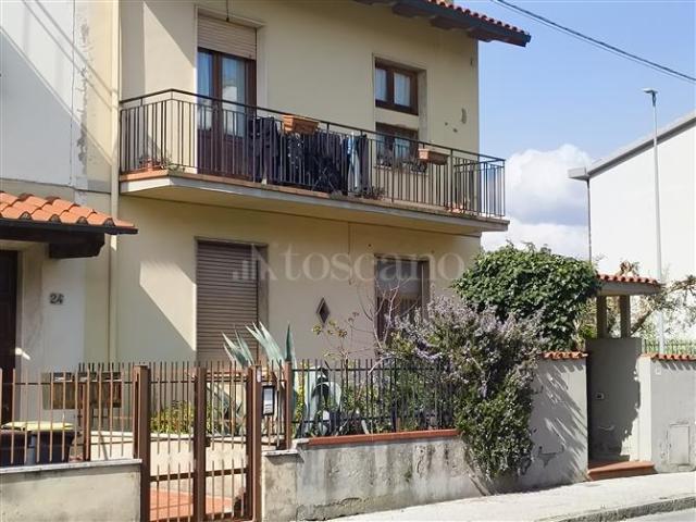 Casa di 105 mq a Cafaggio, Grignano, Le Badie Prato