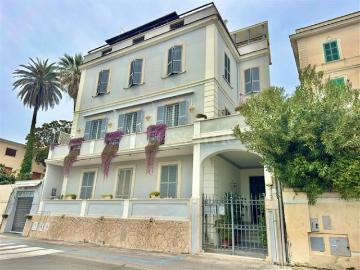Casa di 110 mq a Centro Anzio