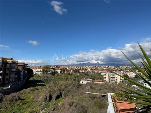 Casa di 110 mq a Rapisardi, Ballo, Cibele Catania