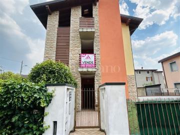 Casa di 130 mq a Urago Mella, Primo Maggio, Sant'Anna, Villaggio Badia Brescia