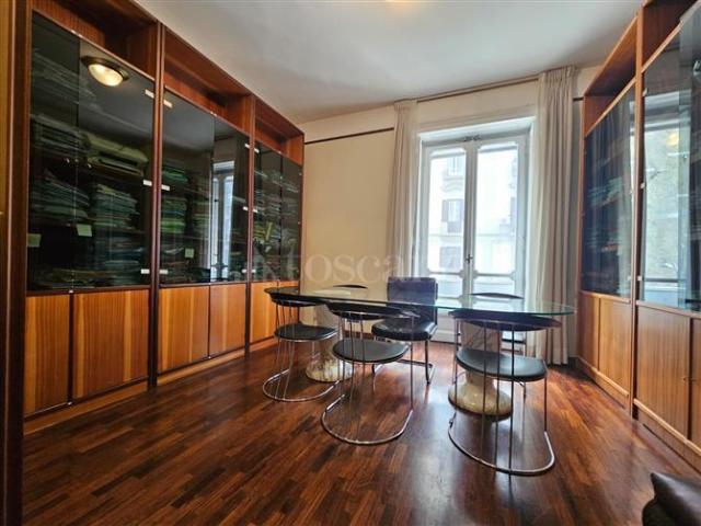 Casa di 135 mq a Chiaia, Mergellina Napoli
