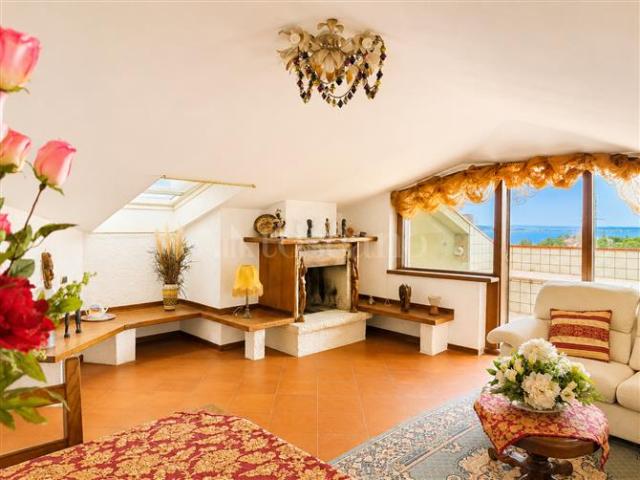 Casa di 240 mq a Centro Padenghe sul Garda