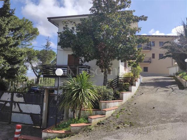 Casa di 240 mq a Centro Potenza