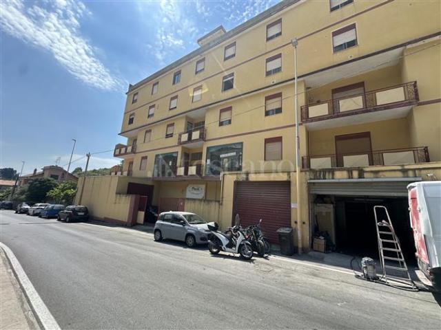 Casa di 203 mq a Villaggio Santo, Camaro, Gazzi Messina