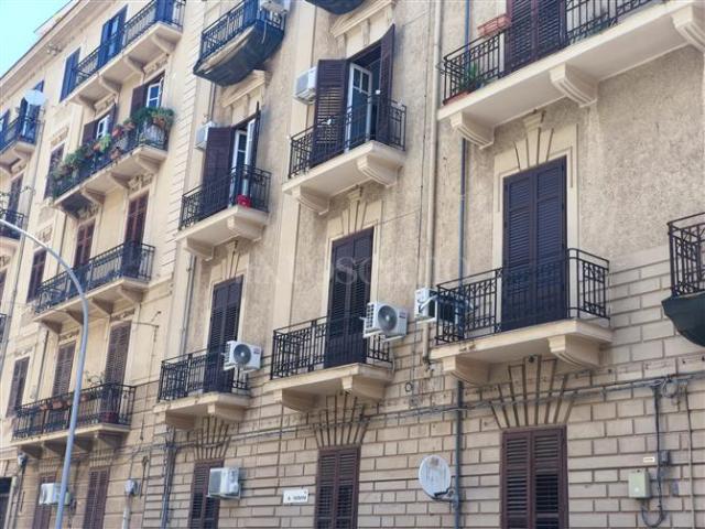 Casa di 235 mq a Calatafimi Bassa, Indipendenza, Zisa, Università Palermo