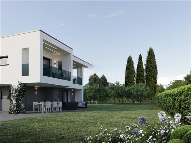 Villa di 350 mq a Moniga del Garda