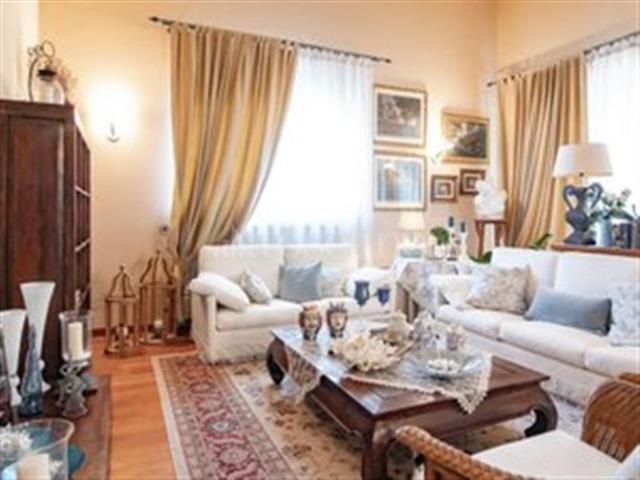 Casa di 330 mq a Centro Casteggio