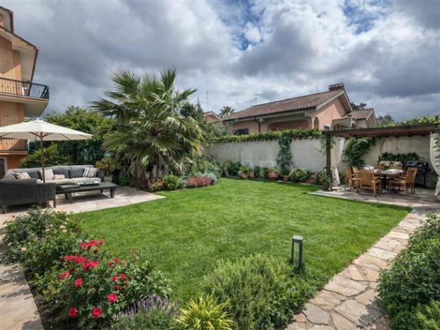 Casa di 45 mq a Axa, Casal Palocco, Infernetto Roma