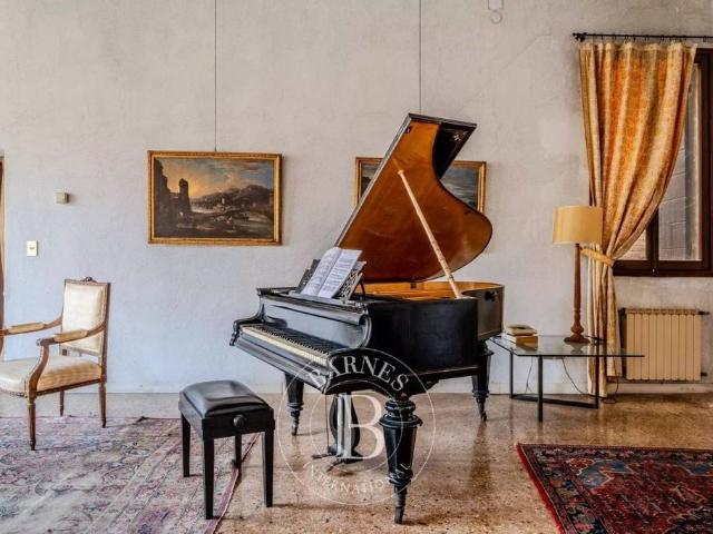 Casa di 496 mq in vendita Venezia, Veneto