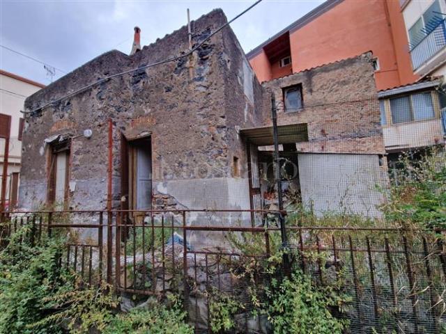 Casa Indipendente di 41 mq a Centro Aci Castello