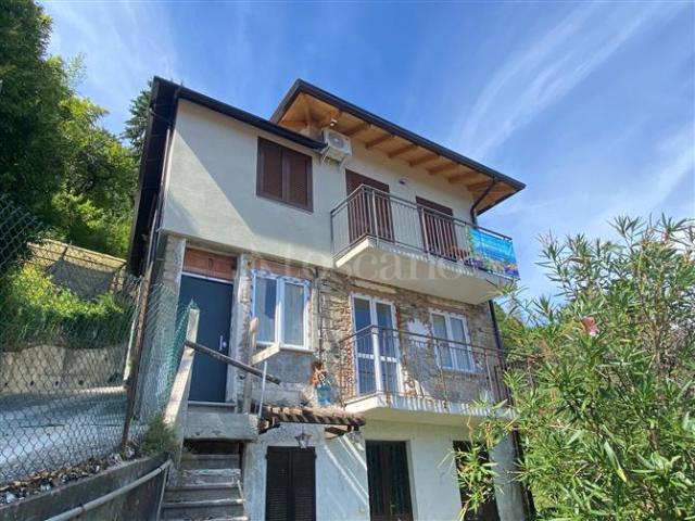 Casa di 65 mq a Centro Cadegliano Viconago