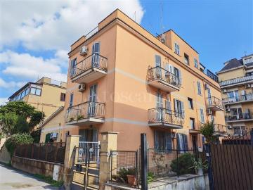 Casa in vendita a Via Colleferro Guidonia Montecelio - Balcone