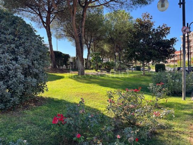 Casa di 60 mq a Eur, Torrino, Tintoretto Roma