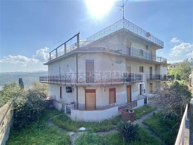 Casa di 61 mq a Rometta