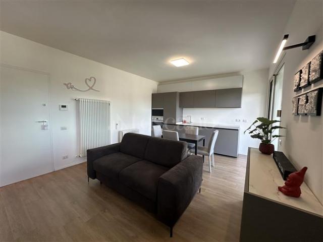 Casa di 63 mq a Eur, Torrino, Tintoretto Roma
