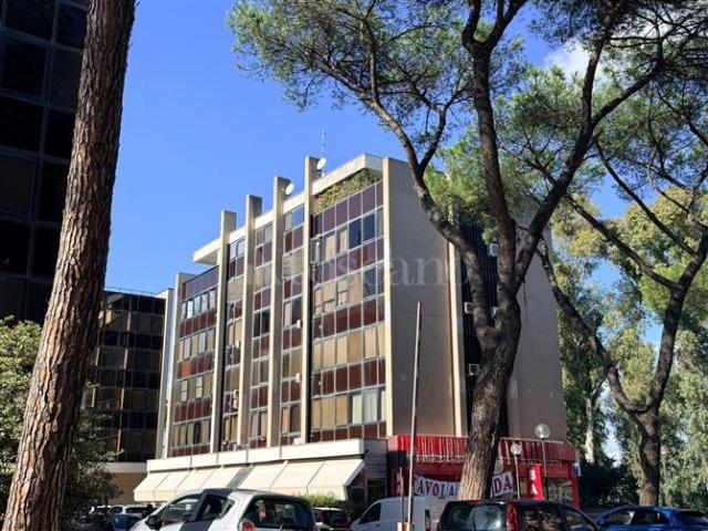 Casa di 75 mq a Eur, Torrino, Tintoretto Roma