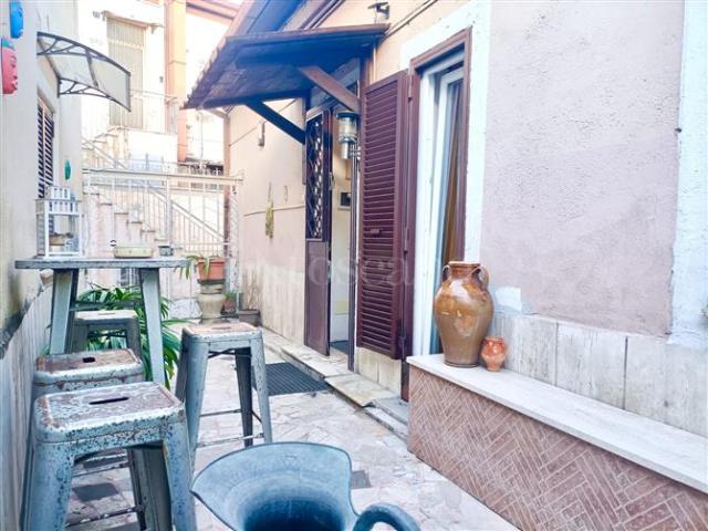 Casa di 76 mq a Eur, Torrino, Tintoretto Roma