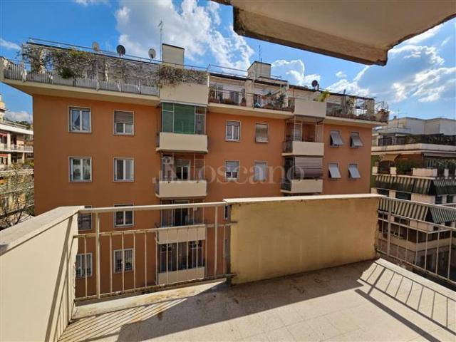Casa di 77 mq a Appio Latino, Colli Albani Roma
