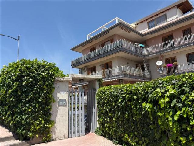 Casa di 84 mq a Centro Aci Catena