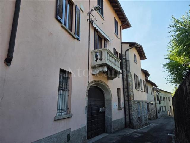 Casa di 80 mq a Centro Alzate Brianza