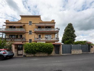 Valle Fiorita, Roma Lazio, Lazio - Balcone