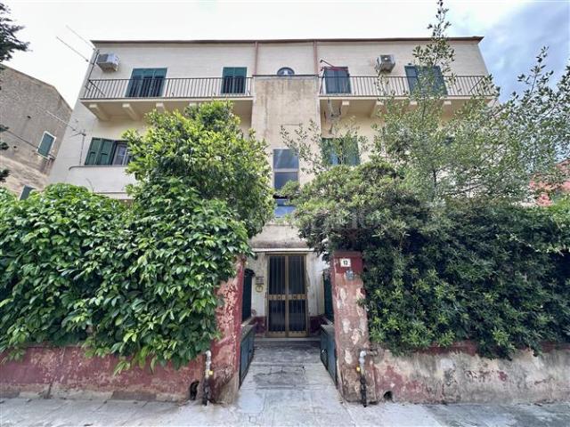 Casa di 95 mq a Fiera, Montepellegrino Palermo