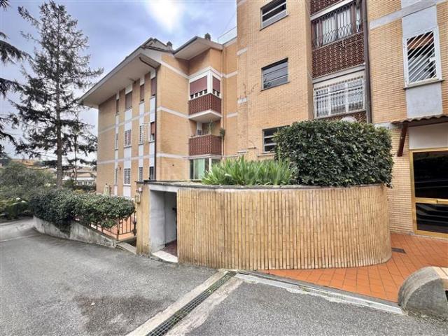 Casa di 95 mq a Mezzocammino, Spinaceto, Tor de' Cenci Roma