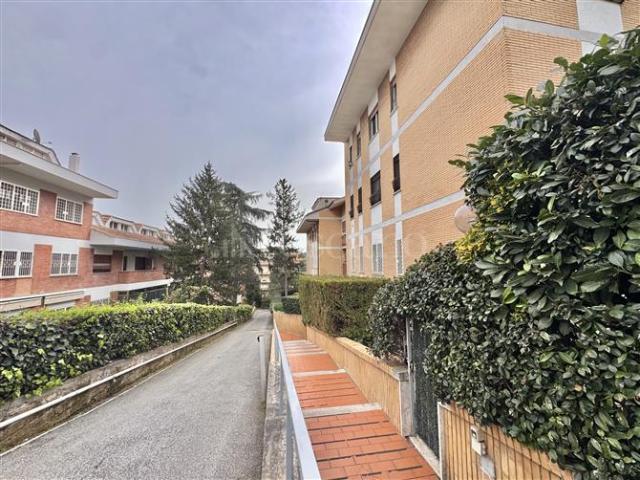 Casa di 95 mq a Mezzocammino, Spinaceto, Tor de' Cenci Roma