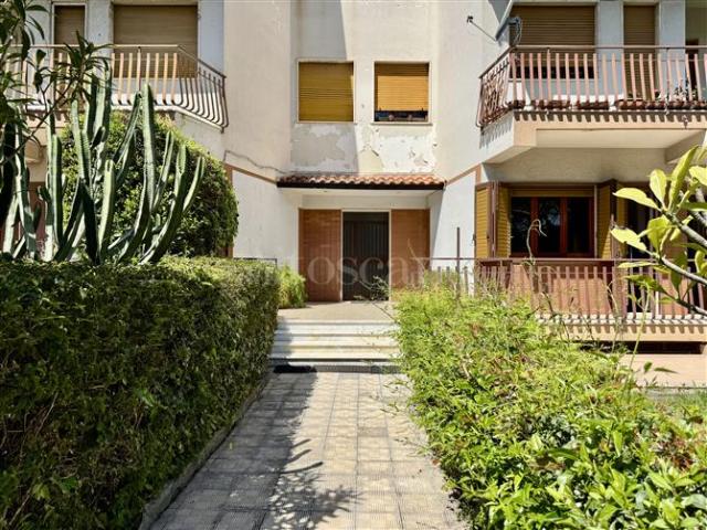 Casa di 96 mq a Centro Aci Castello