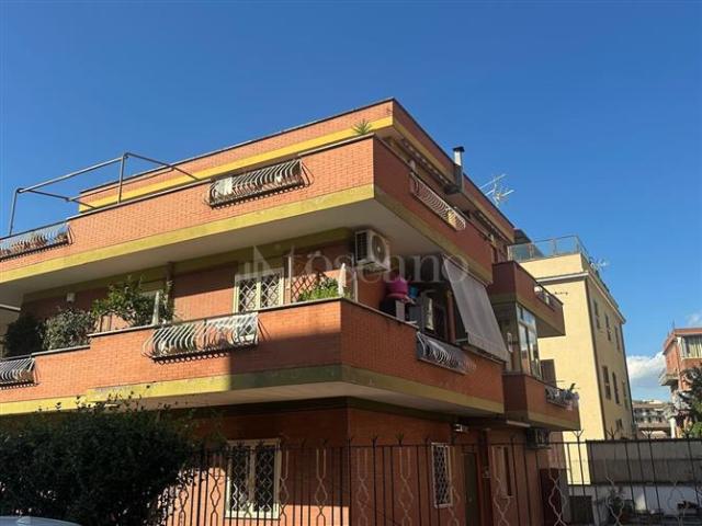 Casa di 96 mq a Alessandrino, Tor Sapienza, Torre Maura Roma