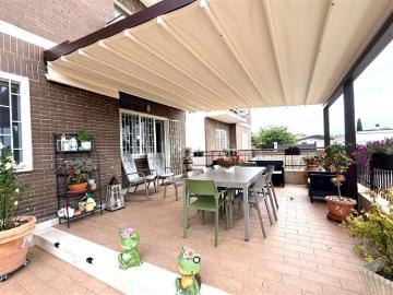 Casa in vendita a Via Colleferro Guidonia Montecelio - Giardino