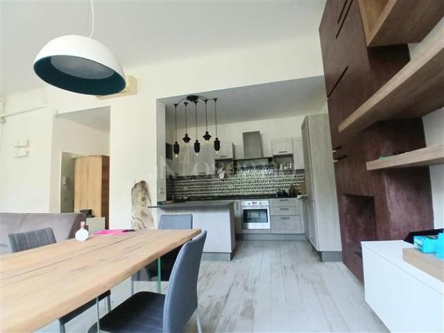 Casa di 90 mq a Solari, Washington Milano