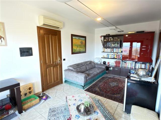 Casa di 90 mq a Santa Maria Olbia