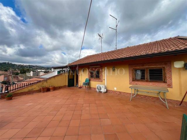 Casa di 91 mq a Centro Viagrande