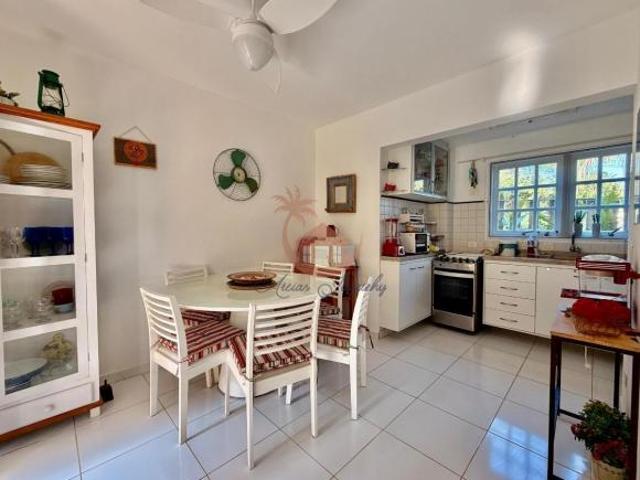 Casa disponível para venda na praia da Barra do Una