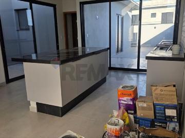 CASA DISPONÍVEL PARA LOCAÇÃO COND. RESERVA DOS YPÊS 1
