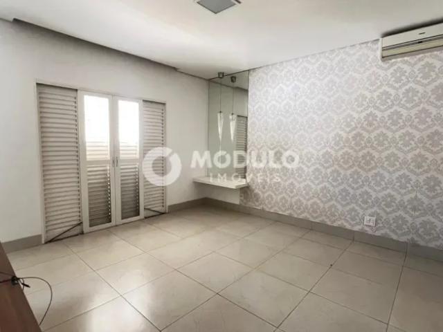 Casa disponível para locação no bairro Tubalina