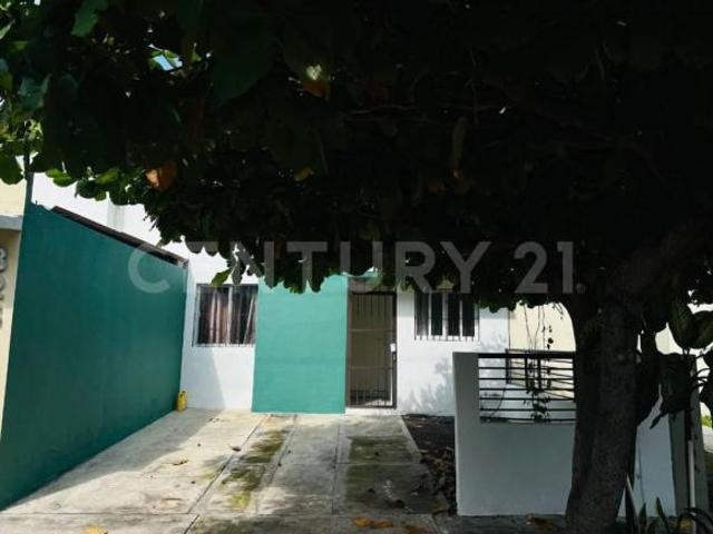 CASA DISPONIBLE EN VENTA