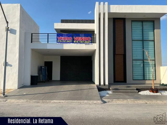 Casa disponible para venta en Residencial. La retama
