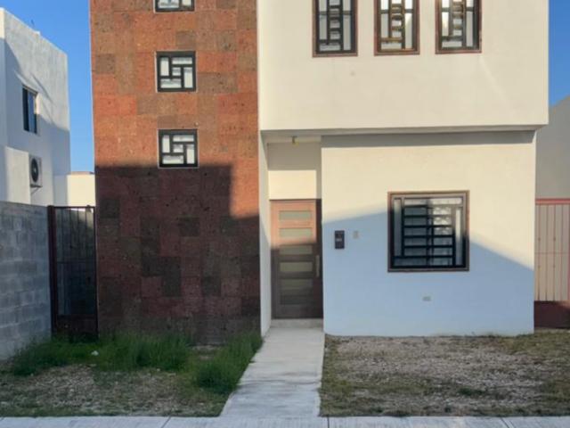 CASA DISPONIBLE PARA RENTA EN CANTERAS RESIDENCIAL